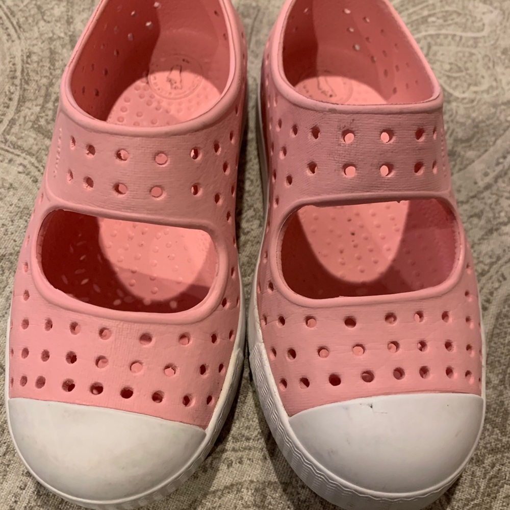 Native Maryjane Water Shoe.